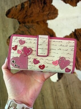 Stylish Heart Accent Wallet Case - Pink & Cream
